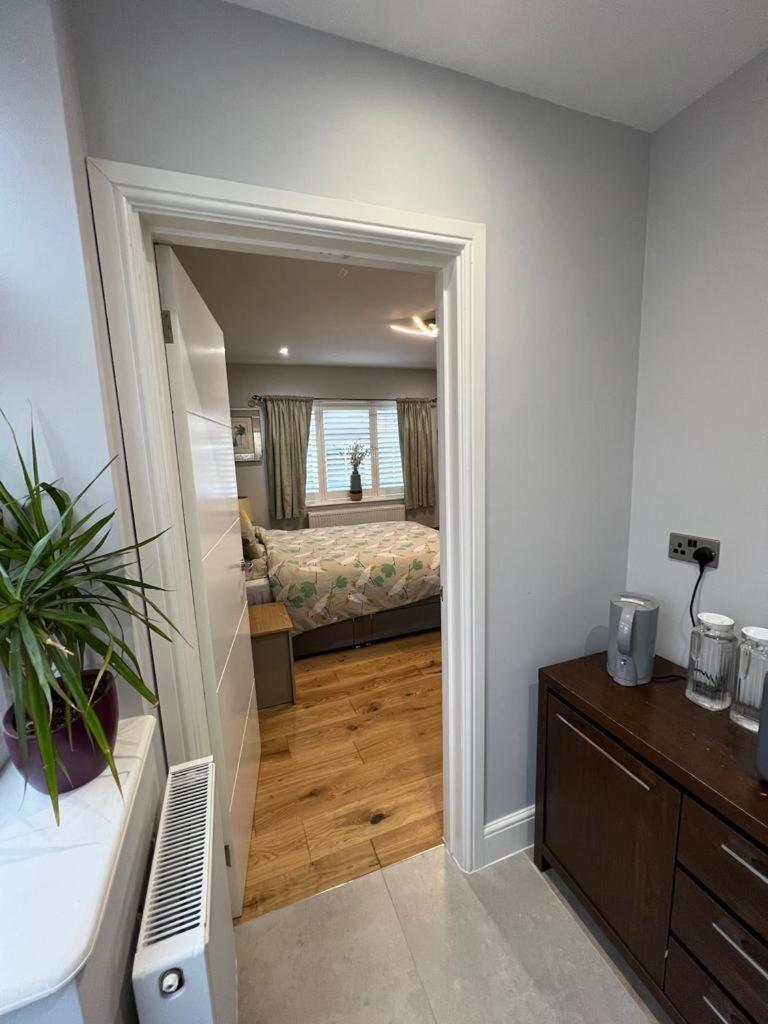 En-Suite Double Room - Private Entrance & Free Parking West Drayton  Exteriér fotografie